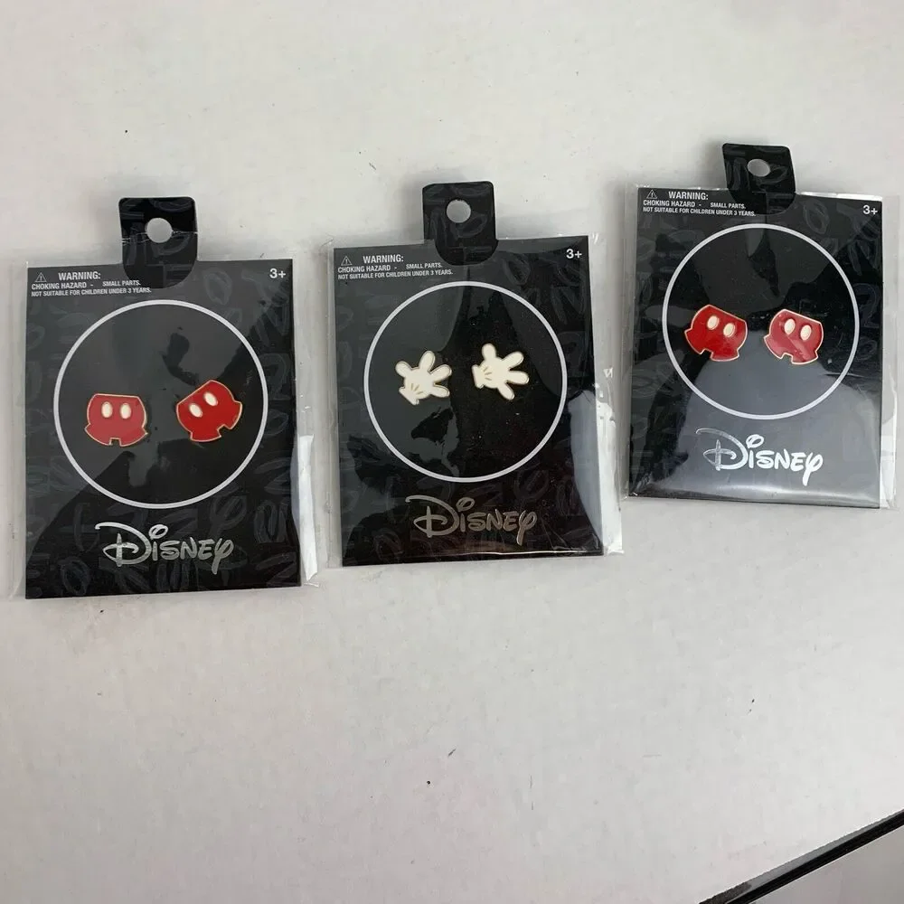 Lot Disney MICKEY MOUSE 2024 Mikey Gloves Red Shorts Earrings‎ Set Limited Ed
